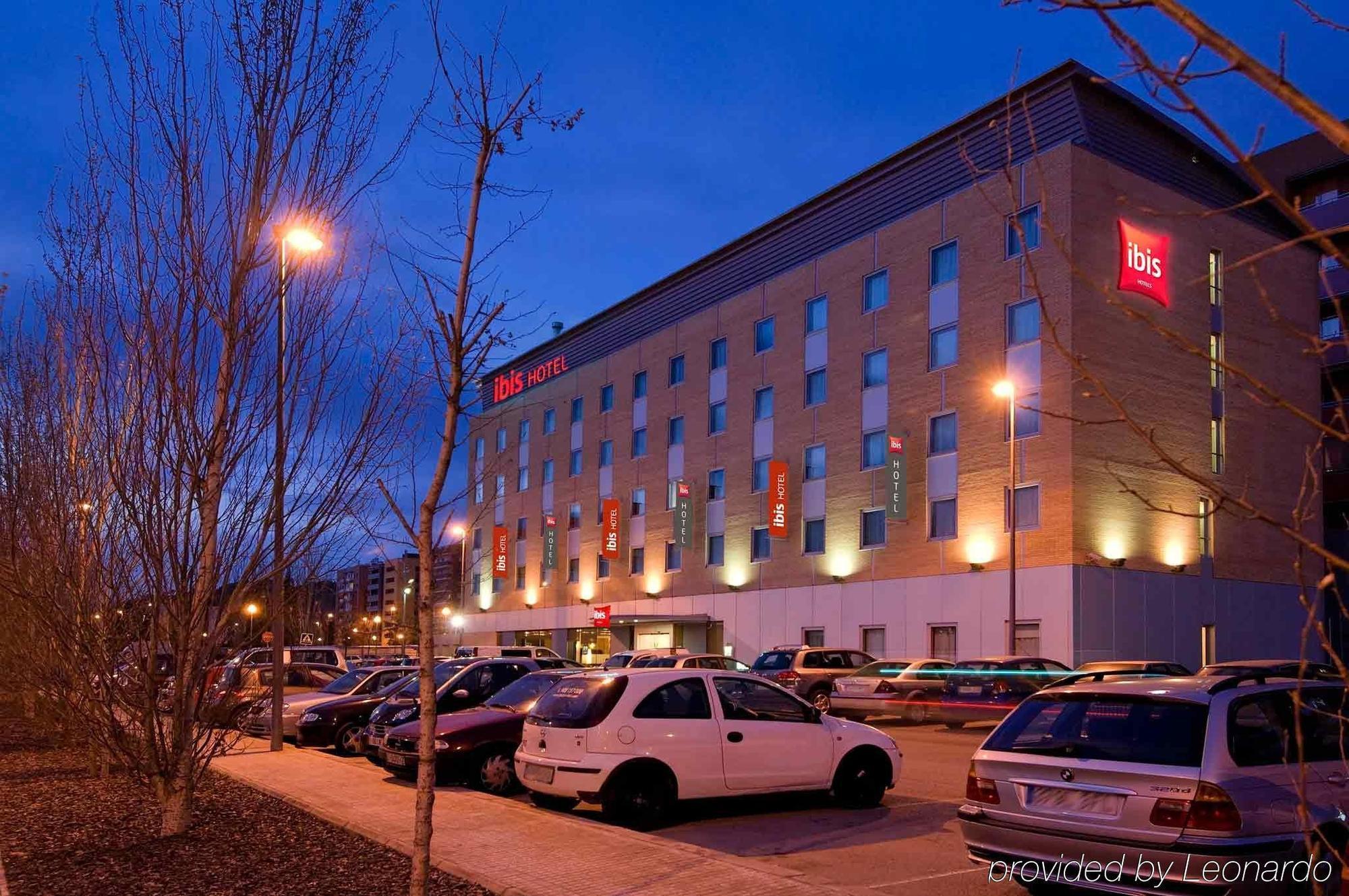 Отель Ibis Barcelona Молинс-де-Рей Экстерьер фото