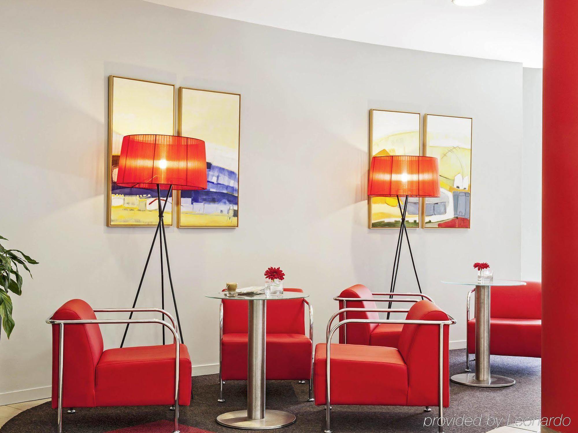 Отель Ibis Barcelona Молинс-де-Рей Экстерьер фото