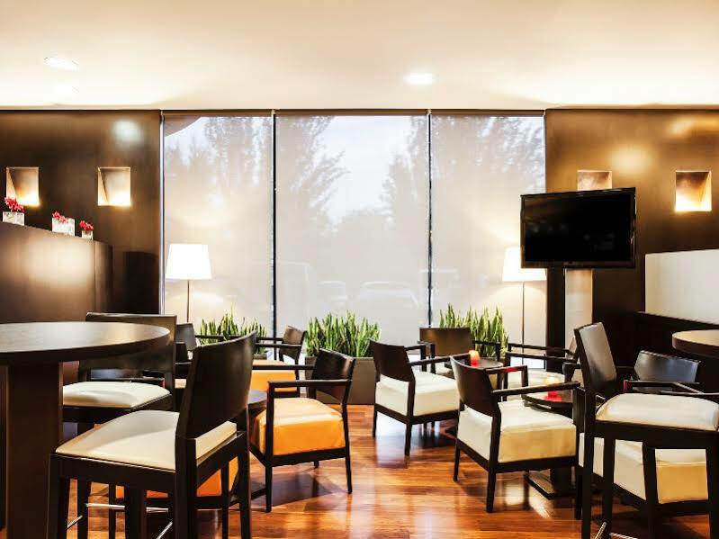 Отель Ibis Barcelona Молинс-де-Рей Экстерьер фото